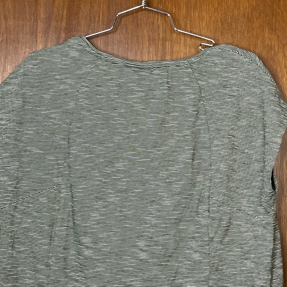 J. Jill Woman’s Short Sleeve Striped Casual Tee Size Small - Picture 6 of 7